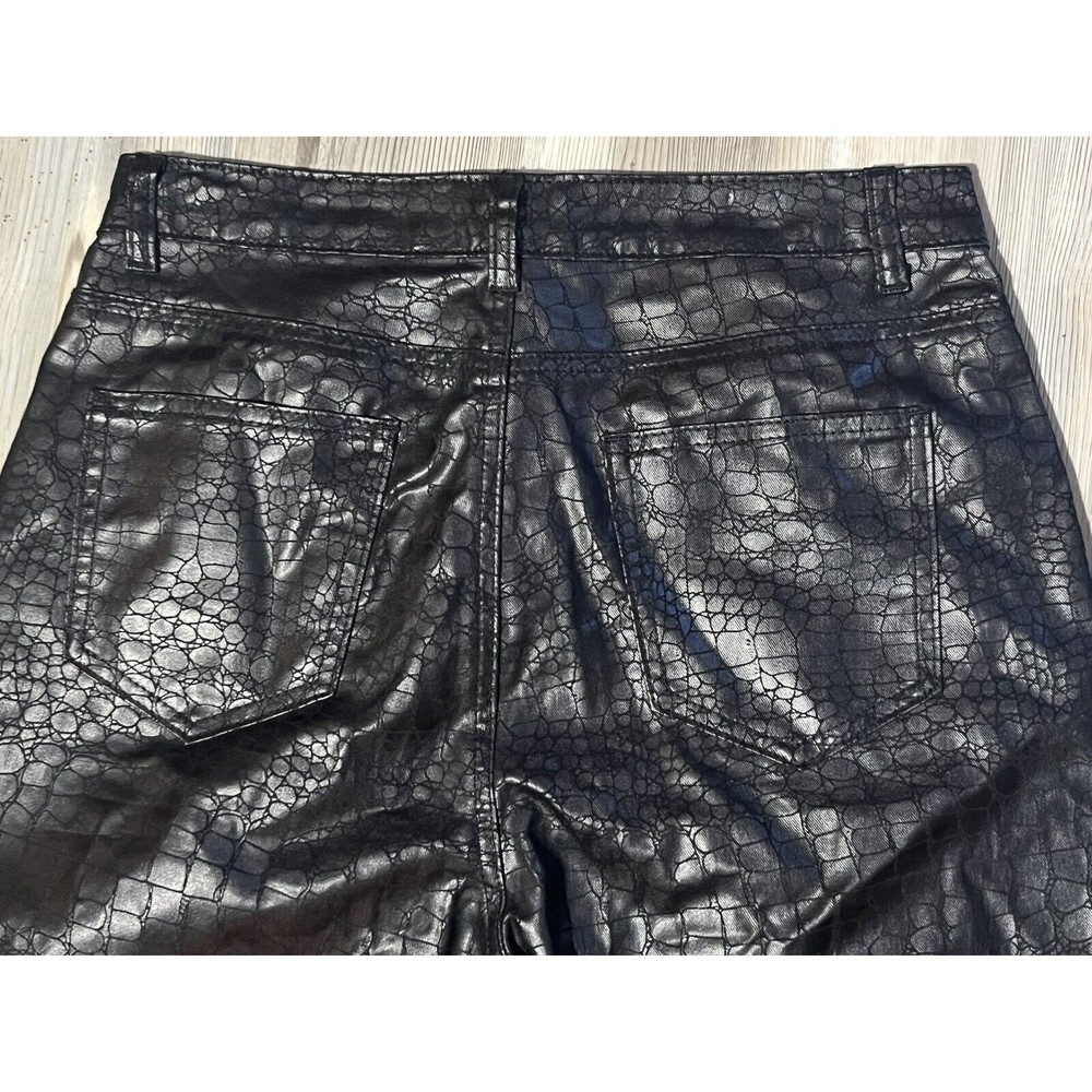 PrettyLittleThing Women’s Size 8 Black Coated  Croc Denim Straight Jeans - Picture 10 of 10